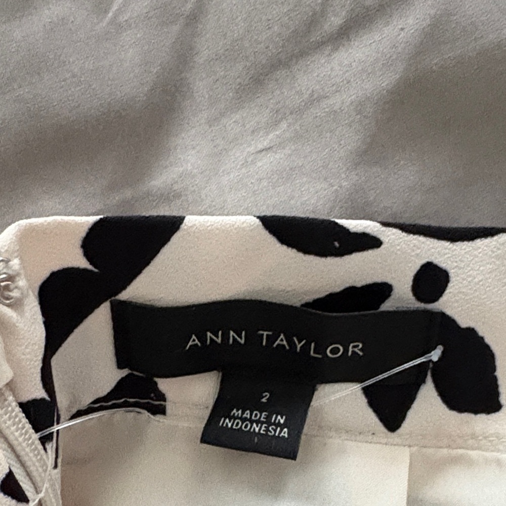 Ann Taylor Black and Cream Patterned Top